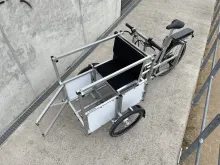taxi trike mit sitz und klapptuer   parkinson rad mit bank img 9076 3